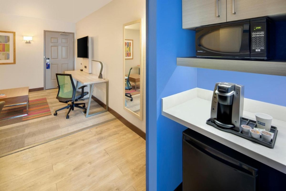 Room image 4